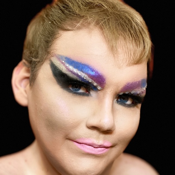 Meet your Posher, Bradley - Picture 1 of 1